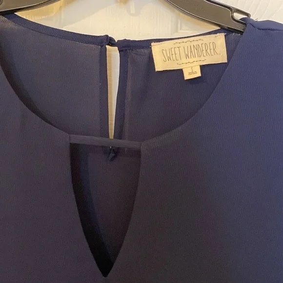 Women top - Picture 2 of 4